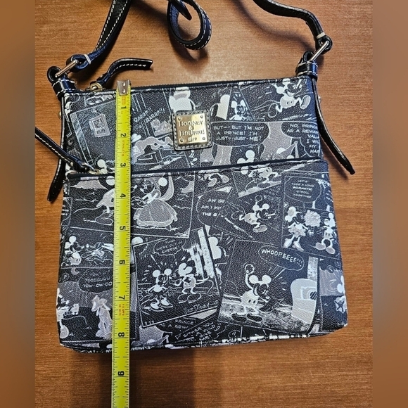 HTF Dooney & Bourke 2013 D23 Reverse Comics Crossbody - Picture 9 of 12